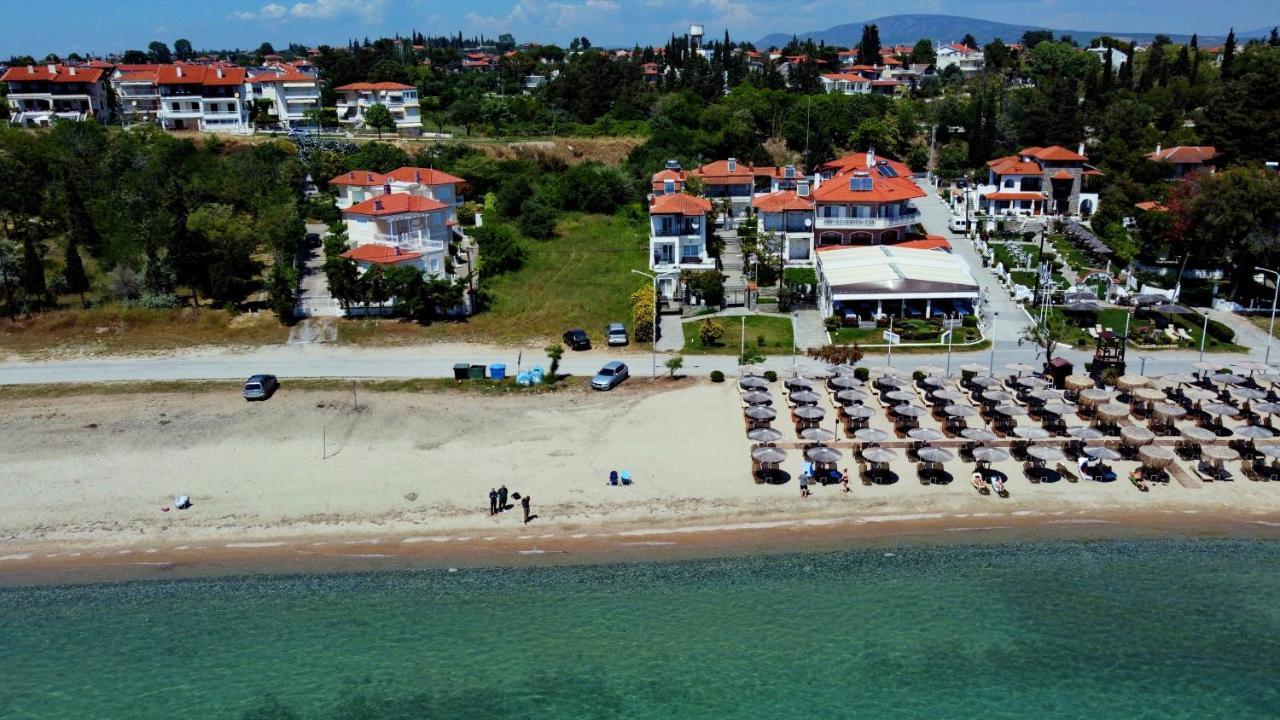 Beach Front Villa Nea Kallikrateia Eksteriør bilde