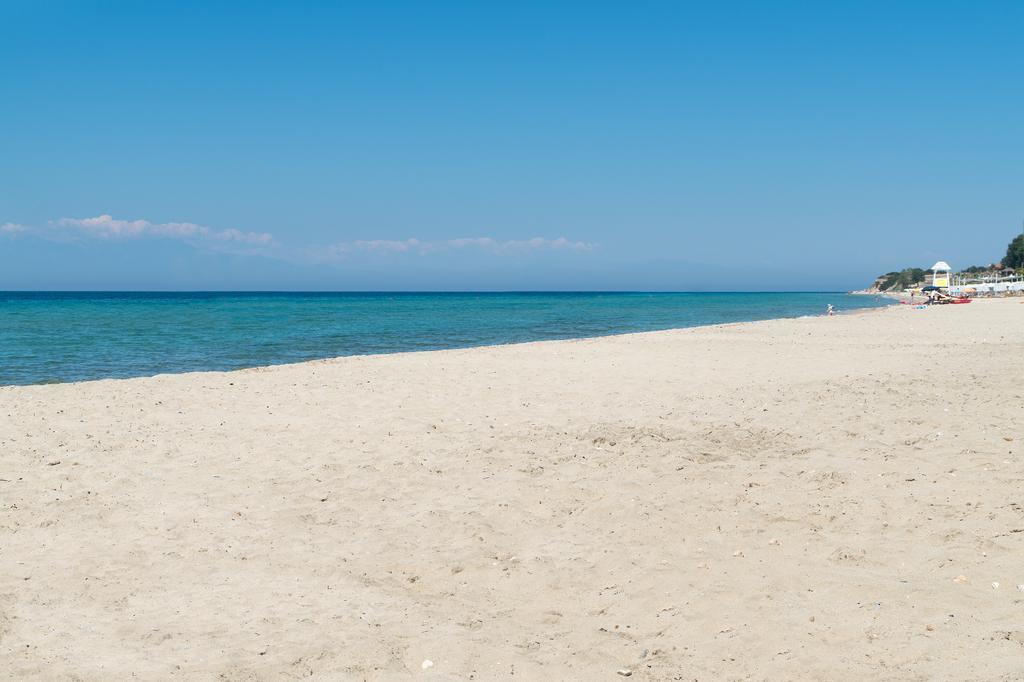 Beach Front Villa Nea Kallikrateia Eksteriør bilde