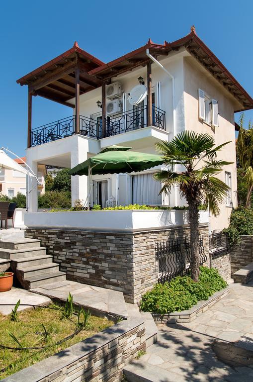 Beach Front Villa Nea Kallikrateia Eksteriør bilde