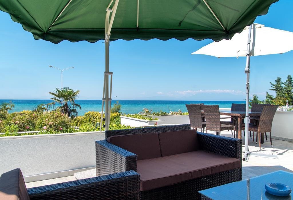 Beach Front Villa Nea Kallikrateia Eksteriør bilde